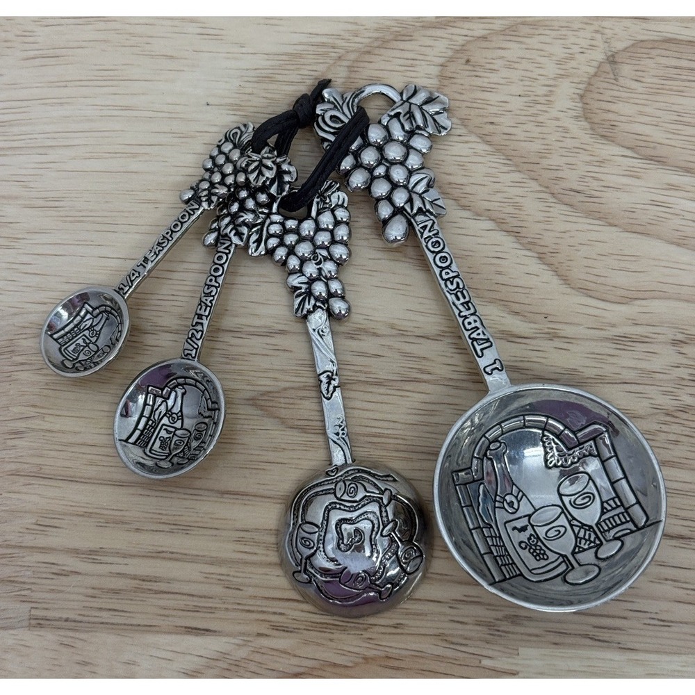 GANZ Silver Metal Measuring Spoon‎ Set  Grapes/wine Bottle Design #55